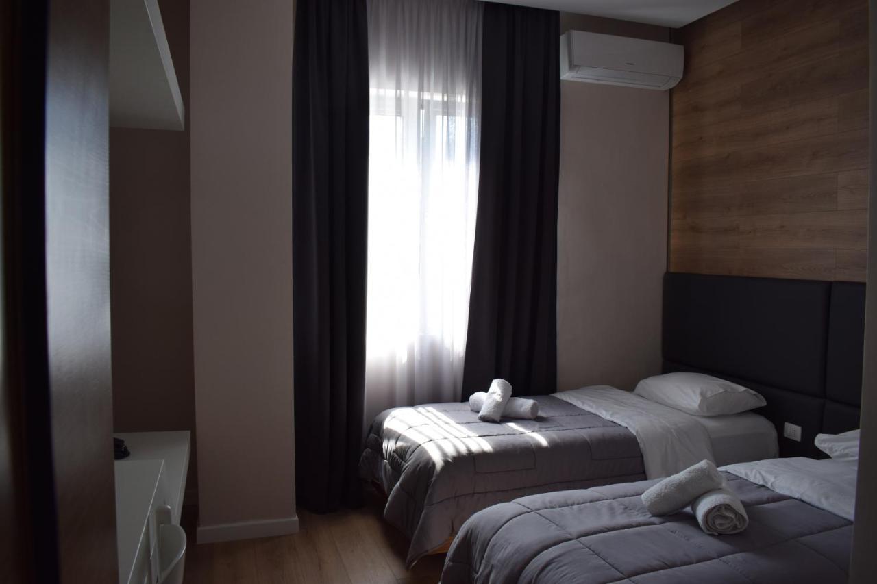 Bluepoint Hotel Tepelene Экстерьер фото