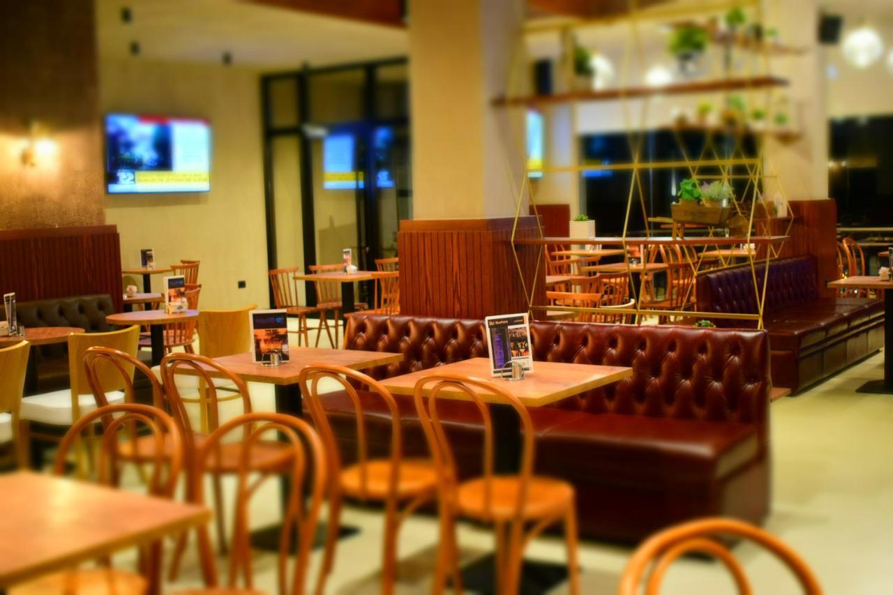 Bluepoint Hotel Tepelene Экстерьер фото