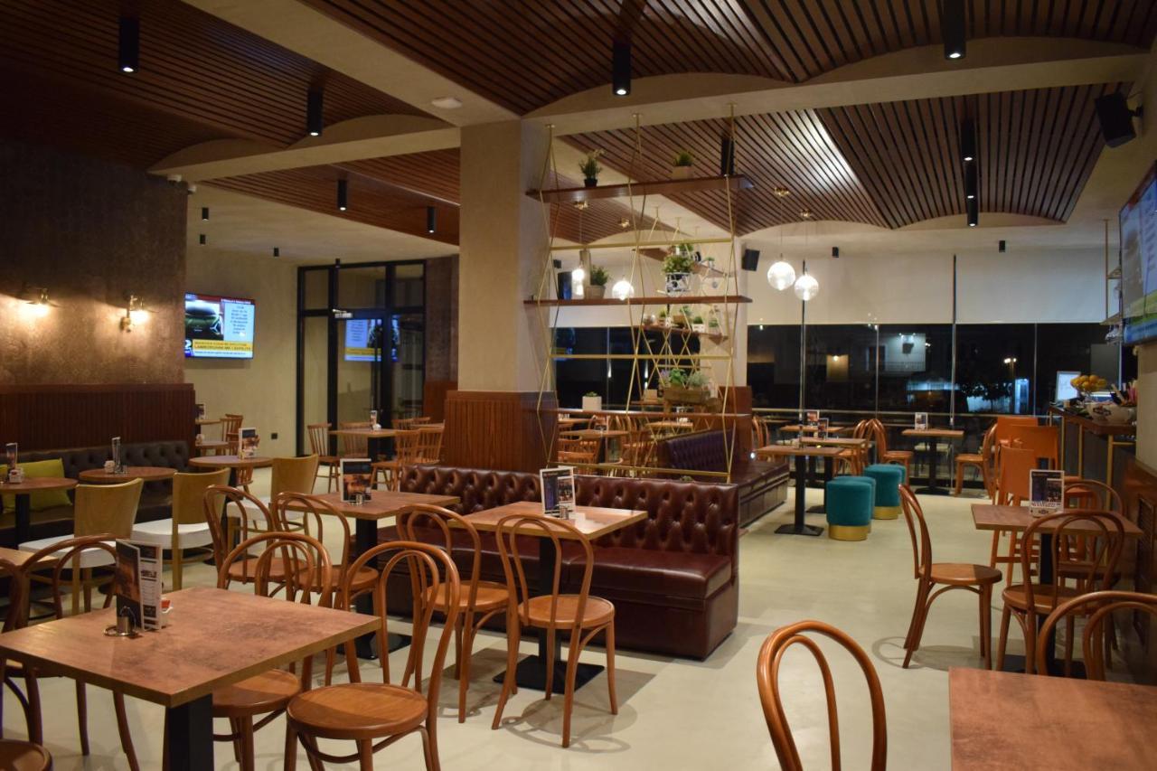 Bluepoint Hotel Tepelene Экстерьер фото